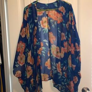 Junior's Plus size sheer kimono  2x/3x
